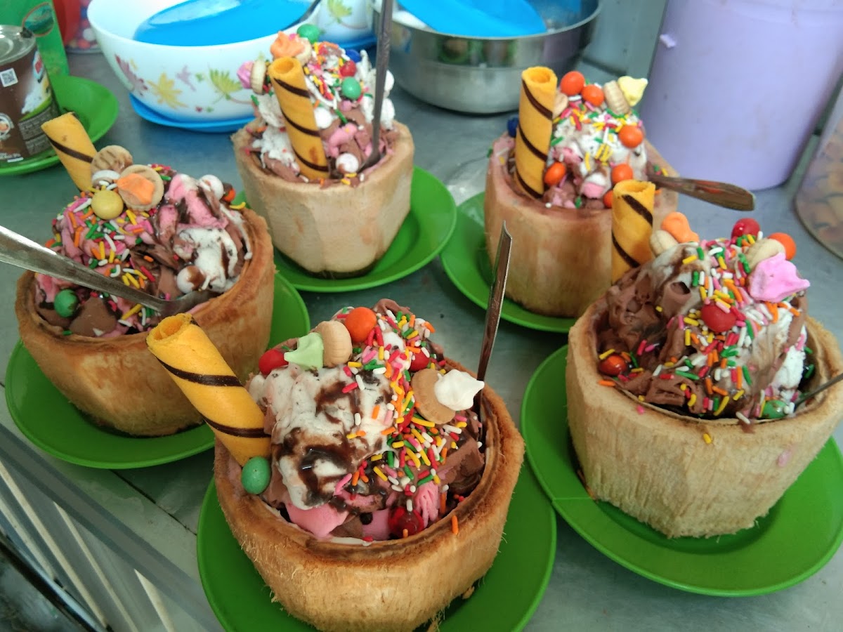 Es Krim Batok Dan Mie Aceh 'galawi'